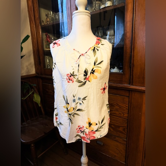 Old Navy Tops - Old Navy White Floral Top with Red and Green Accents